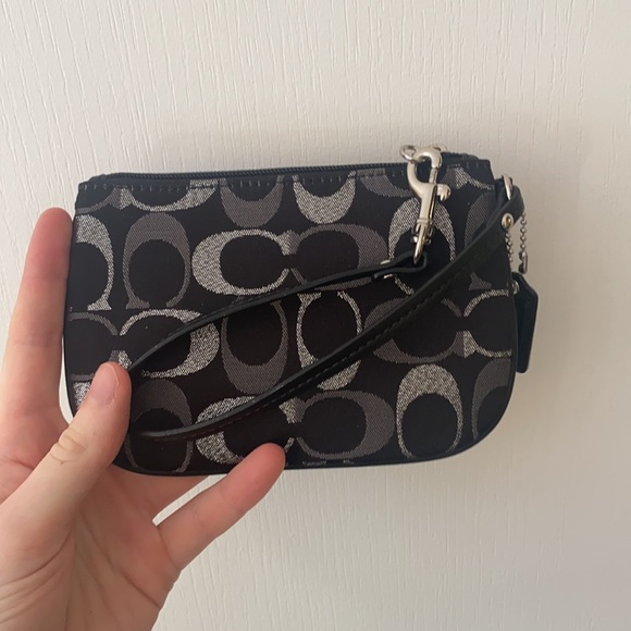Coach wristlet - Picture 2 of 3